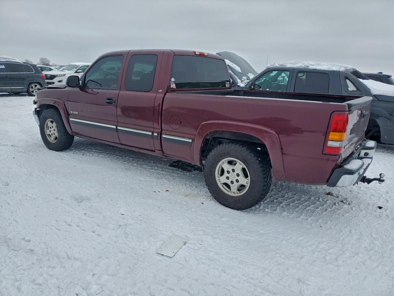 Chevrolet Silverado C1500 Image 3