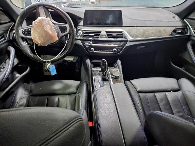 BMW 5 Series Xi Image 8