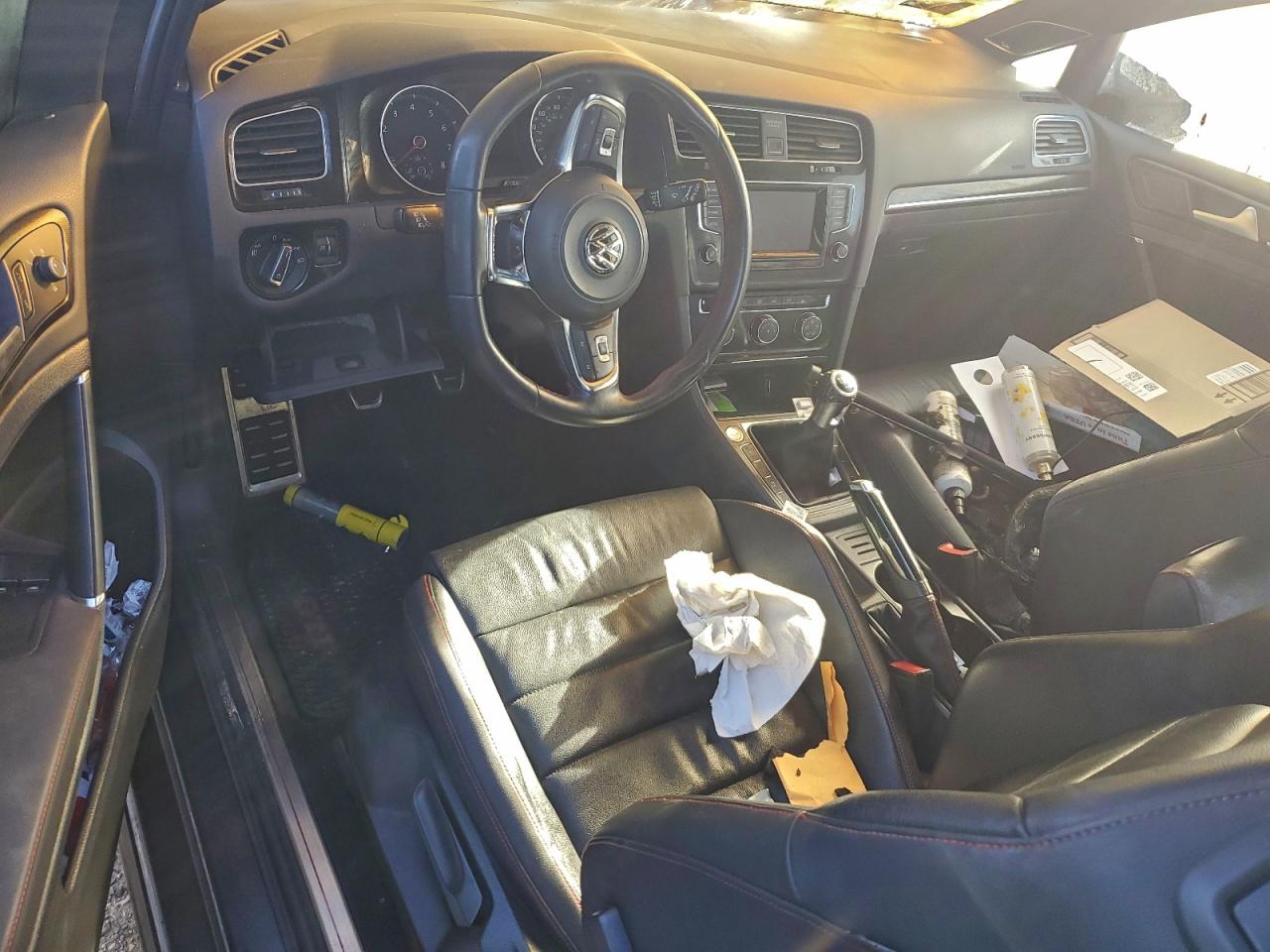 Volkswagen GTI Image 6