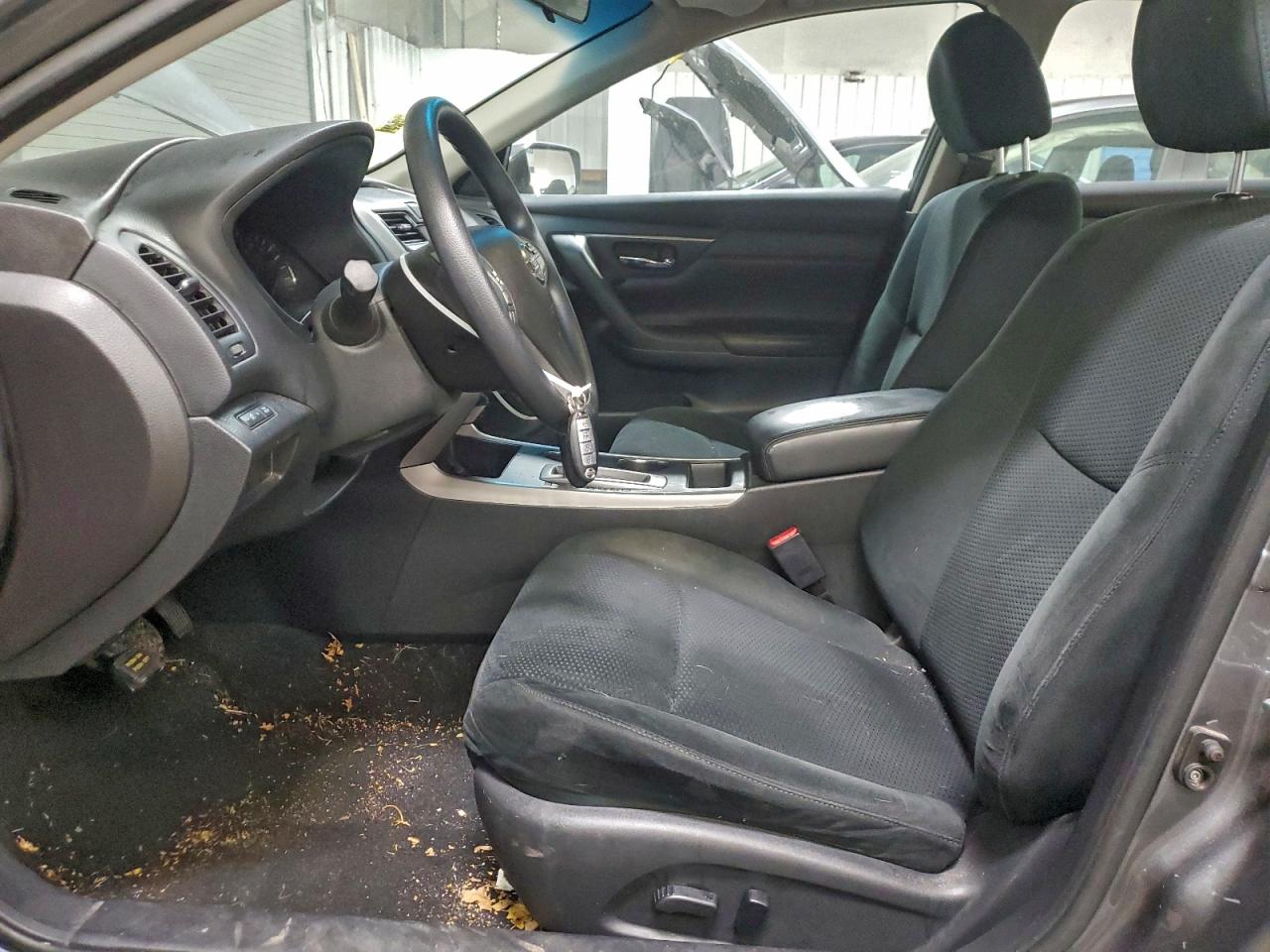 Nissan Altima 2.5 Image 8