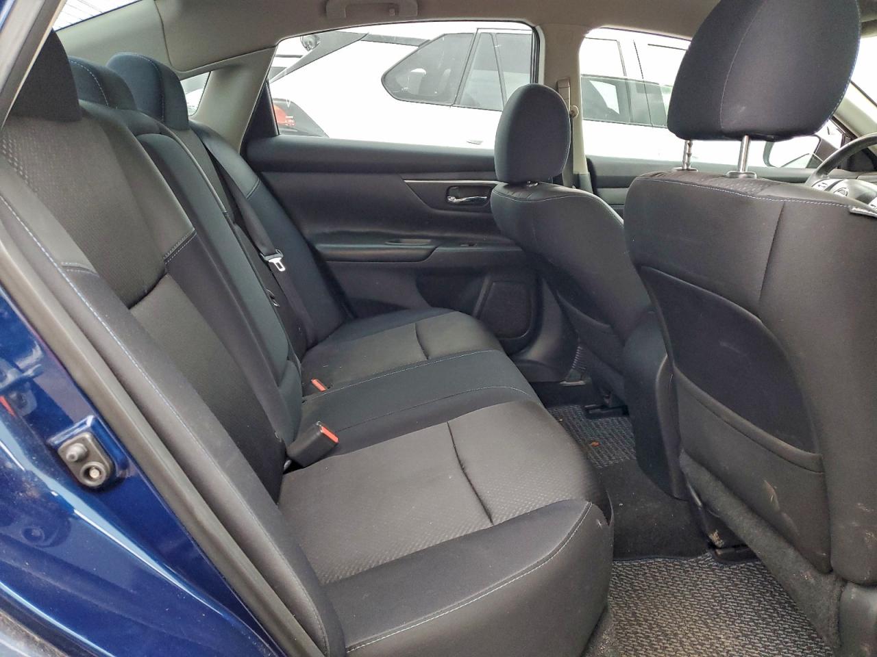 Nissan Altima 2.5 Image 10