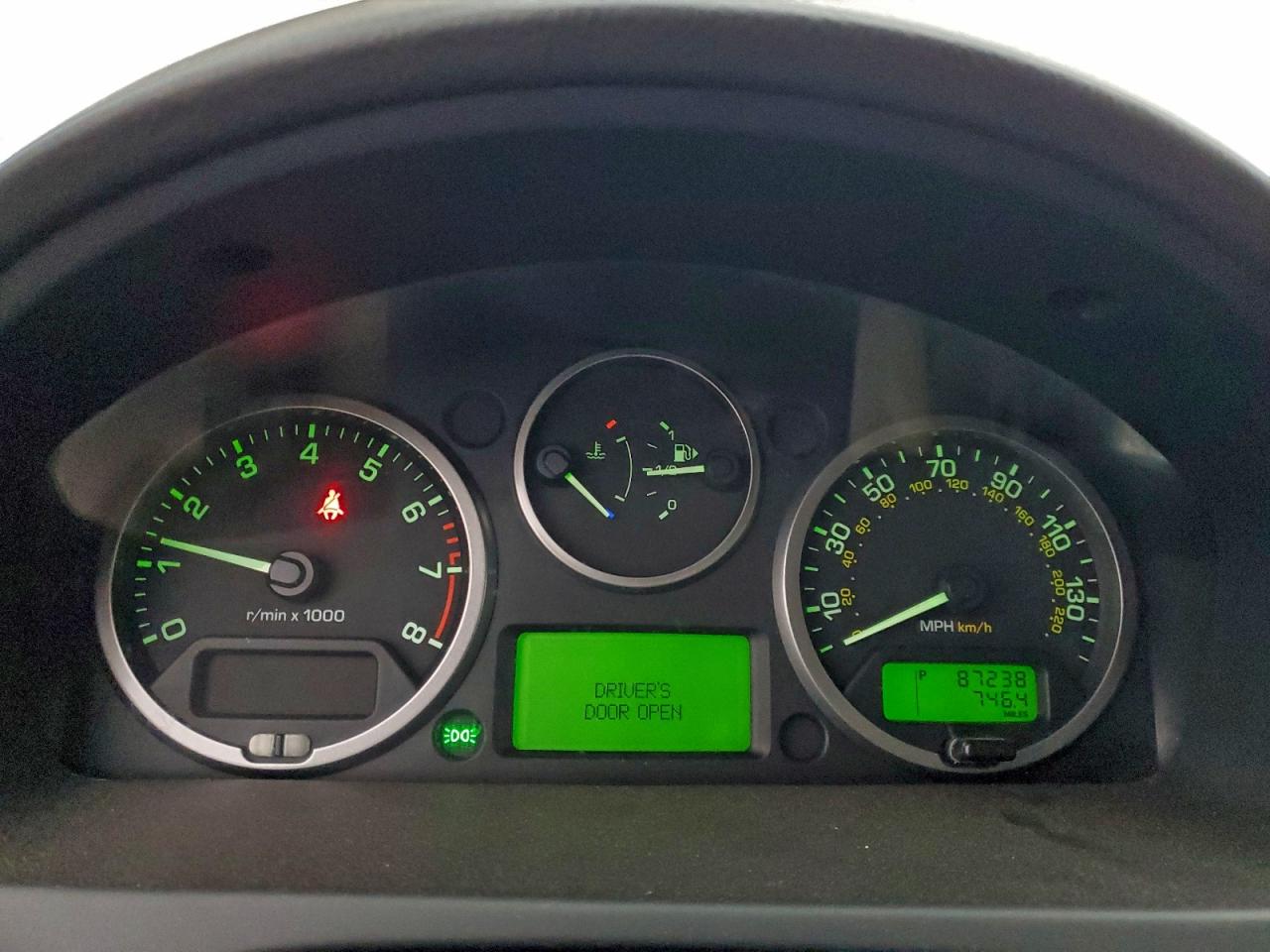 Land Rover LR2 Hse Image 9