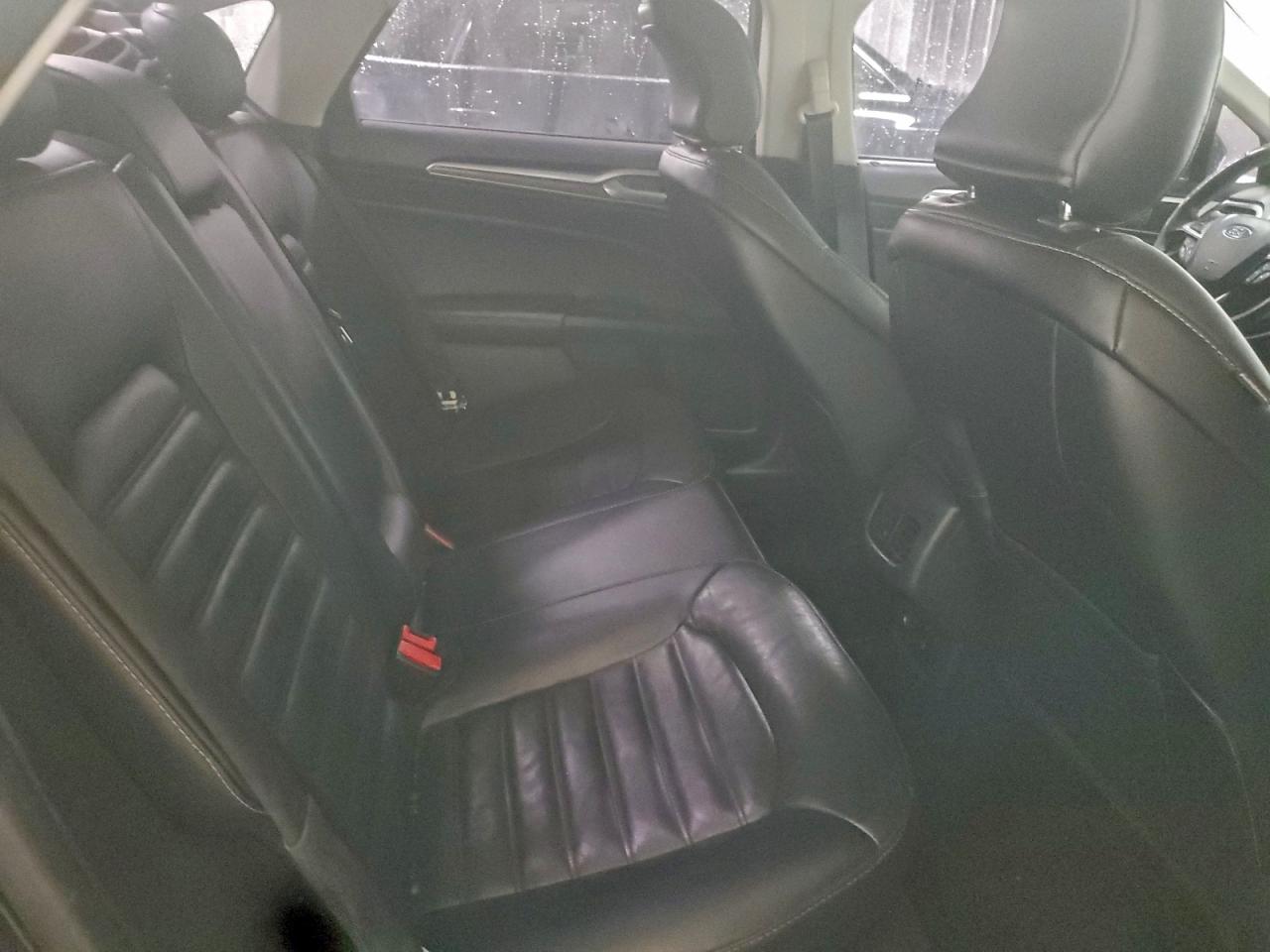 Ford Fusion Se Hybrid Image 7