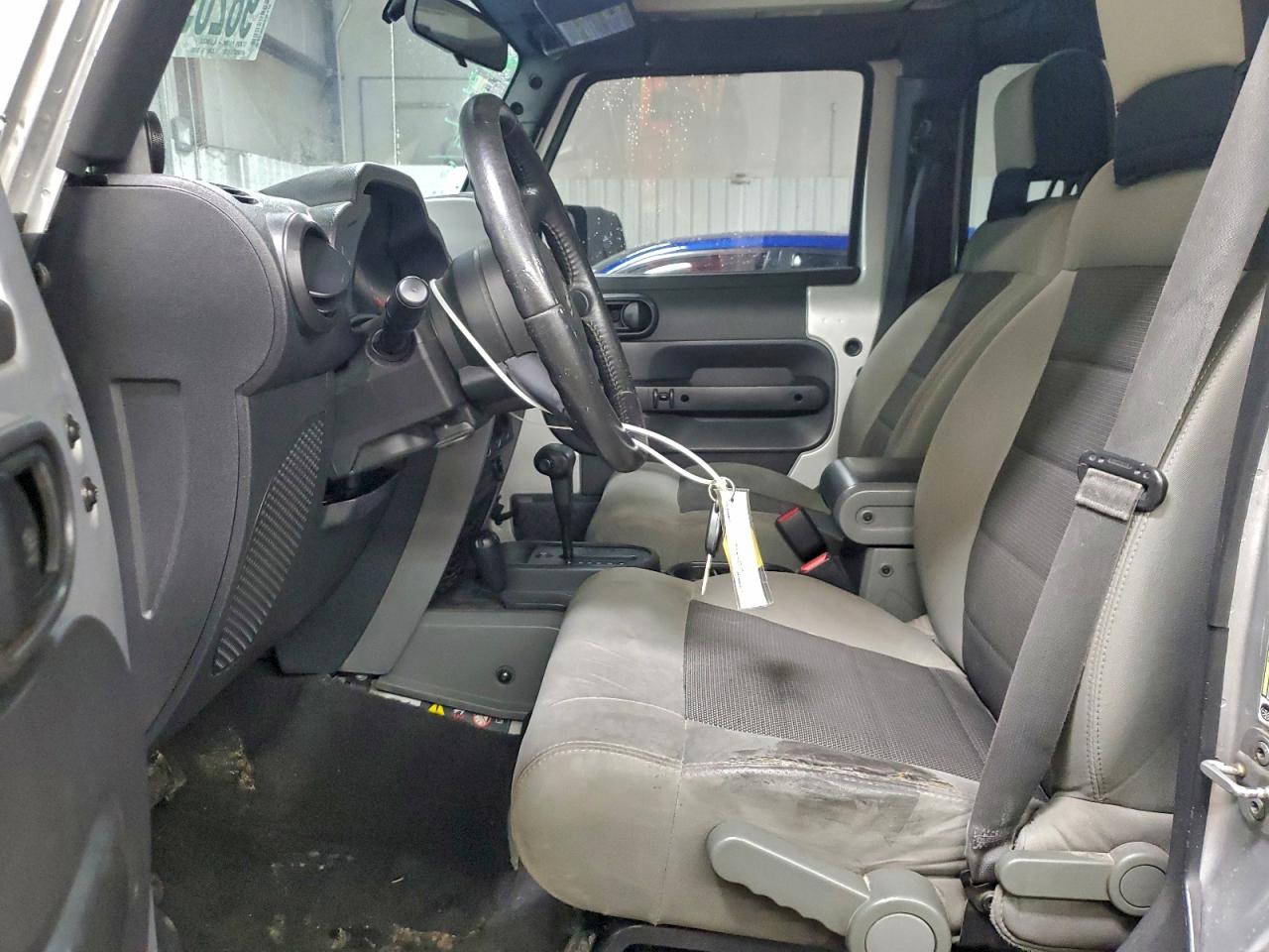 Jeep Wrangler X Image 4