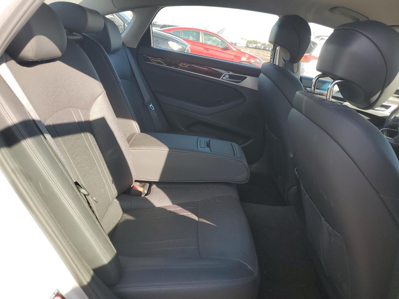 Genesis G80 Base Image 9