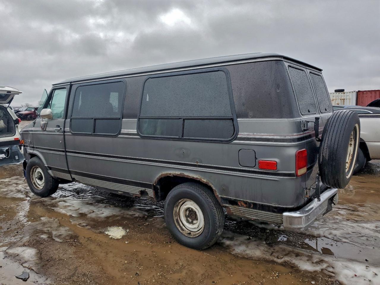 Chevrolet G20 Image 2