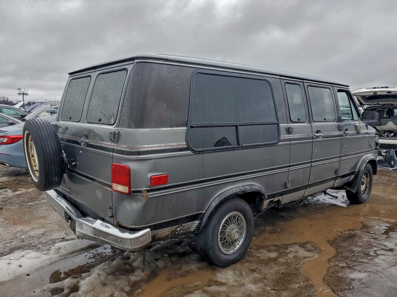 Chevrolet G20 Image 5