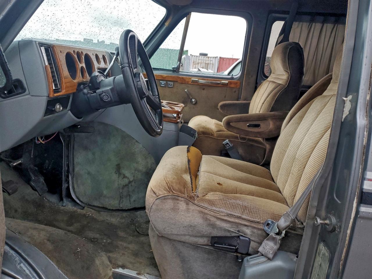 Chevrolet G20 Image 8