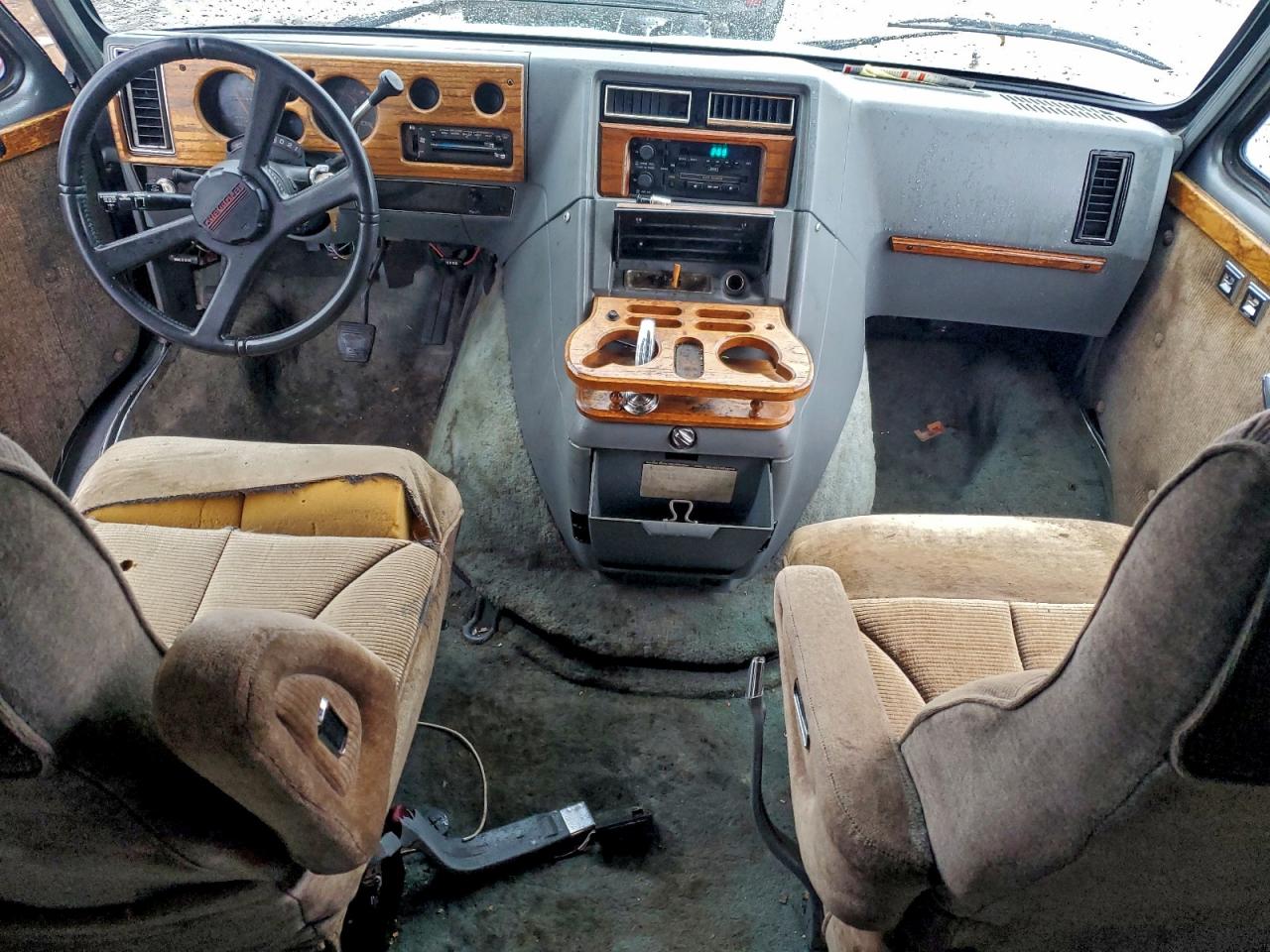 Chevrolet G20 Image 4