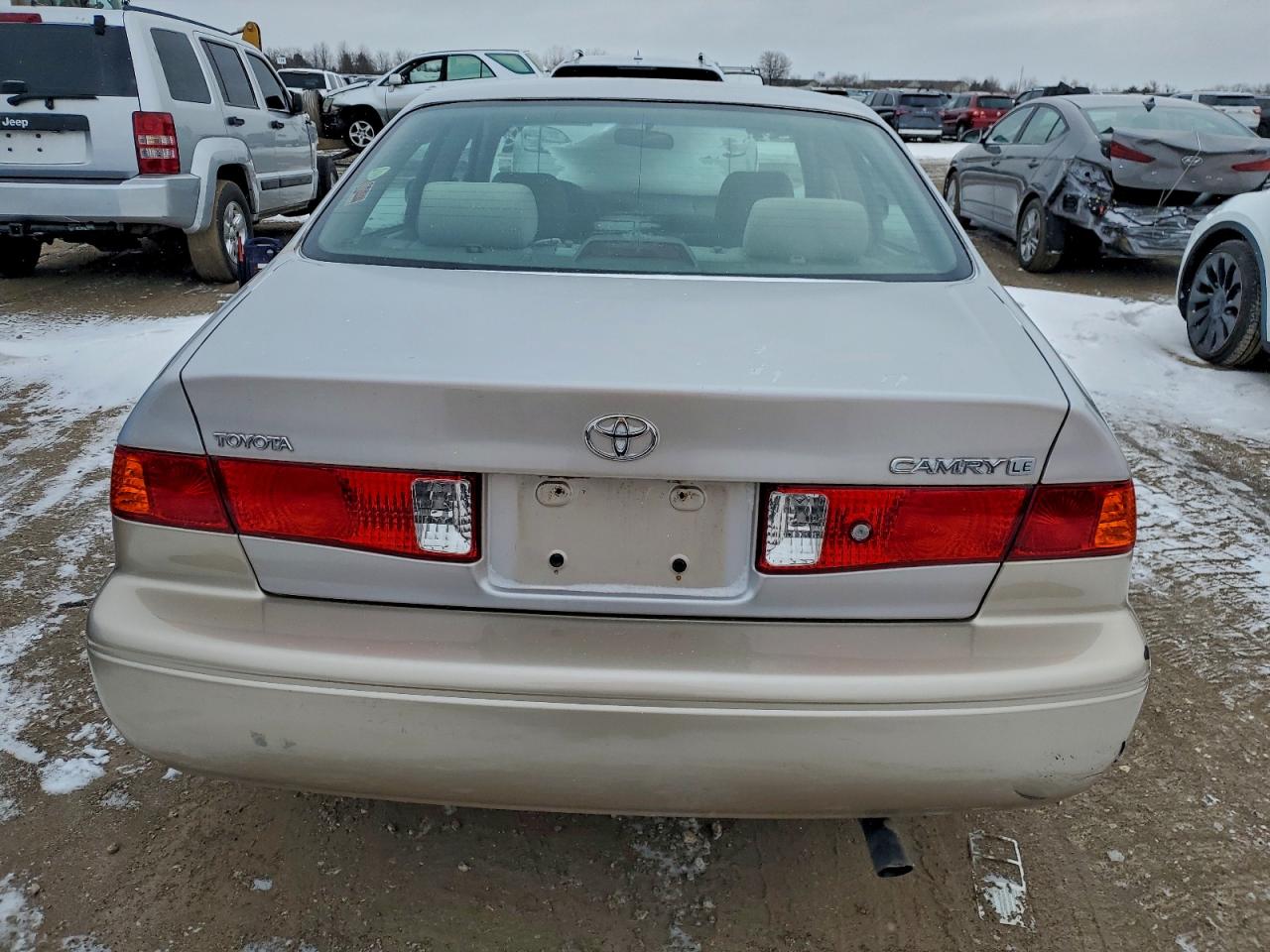 Toyota Camry Ce Image 6