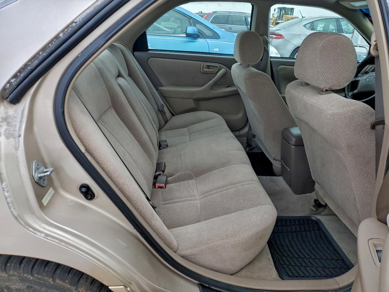 Toyota Camry Ce Image 2