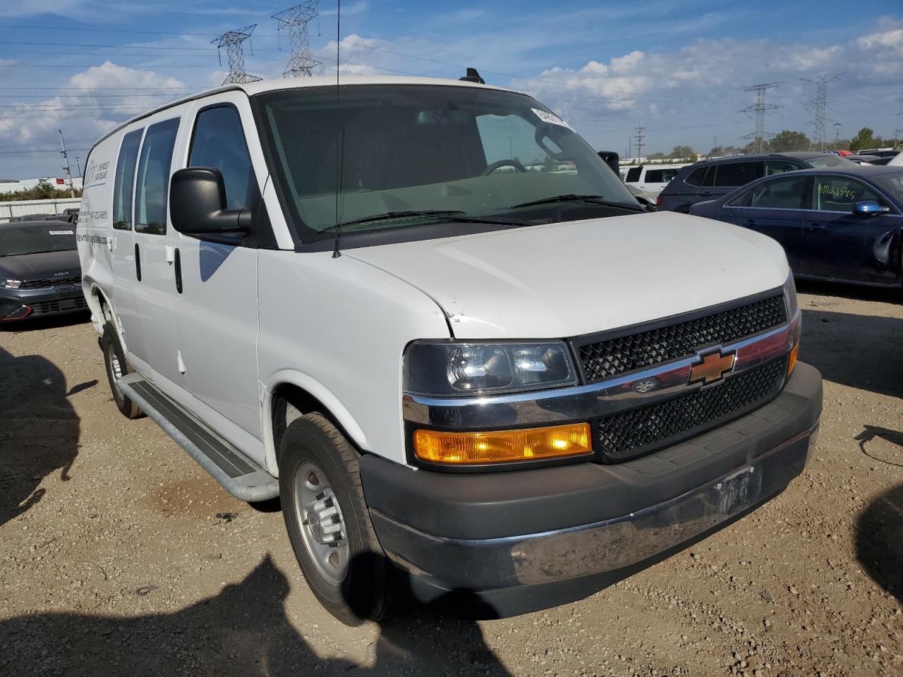 Chevrolet Express Image 10