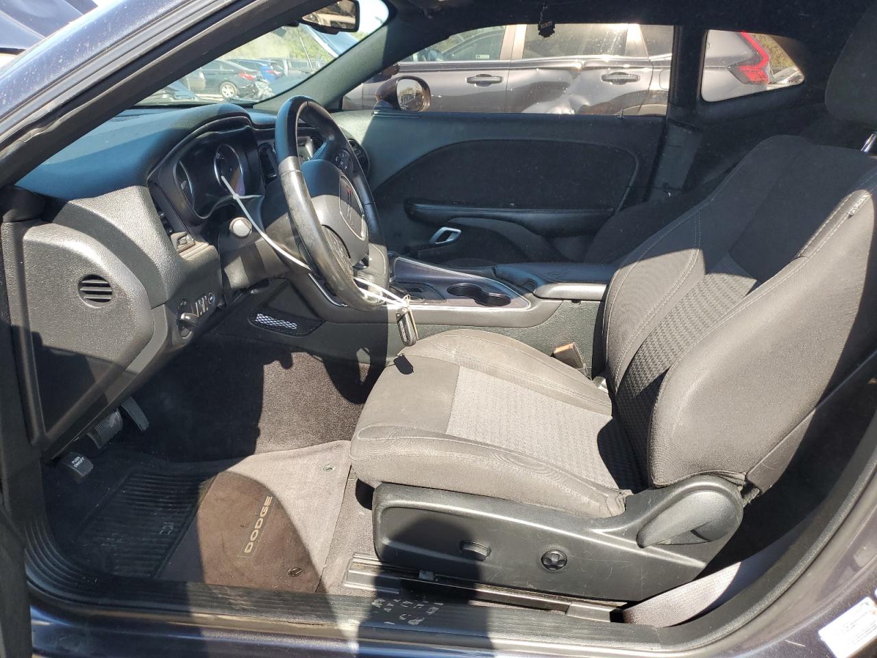 Dodge Challenger Sxt Image 11