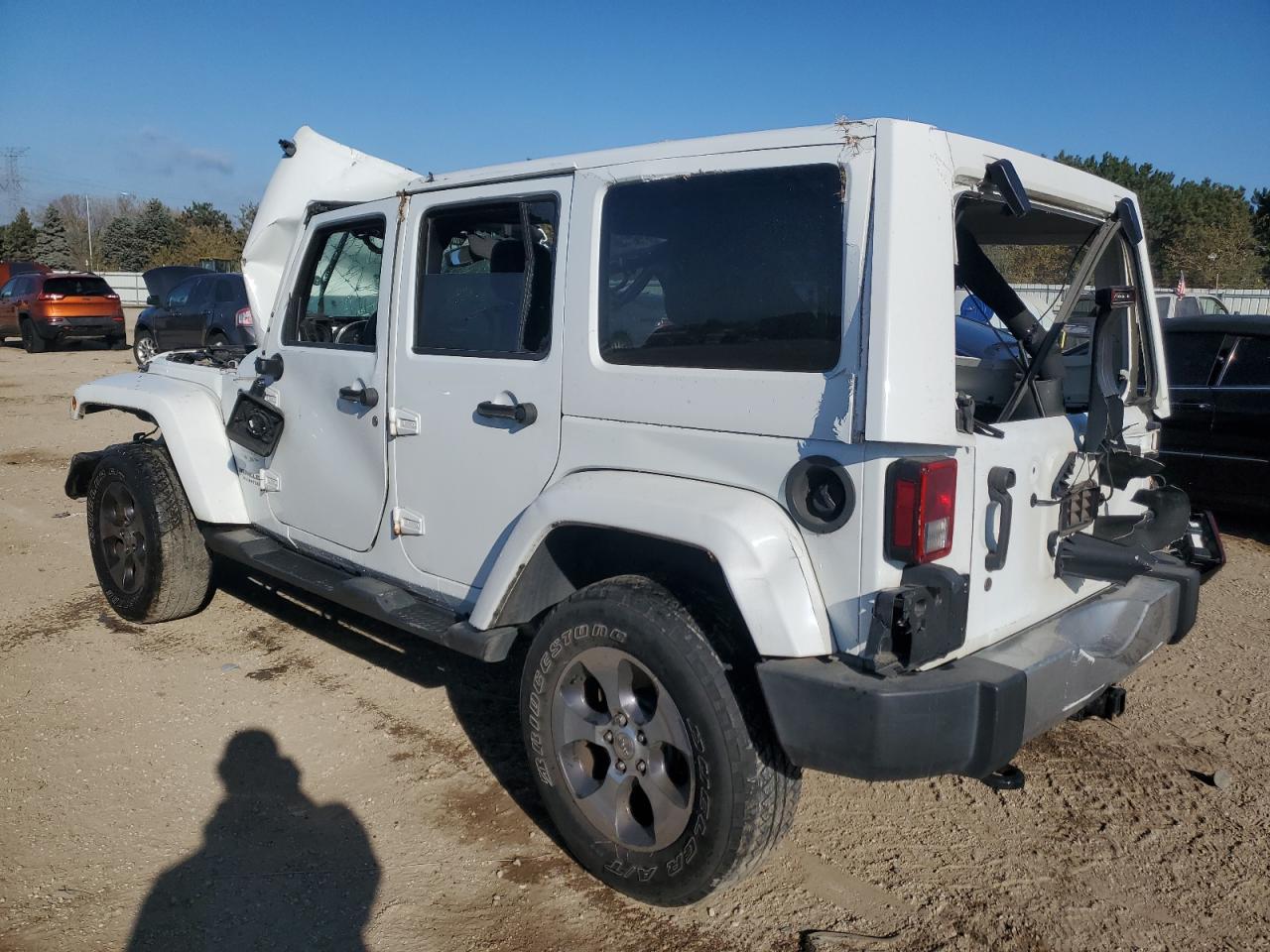 Jeep Wrangler Sahara Image 3