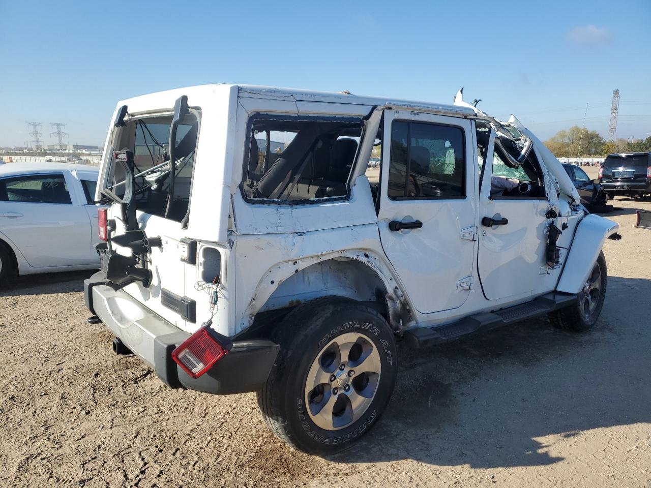 Jeep Wrangler Sahara Image 2