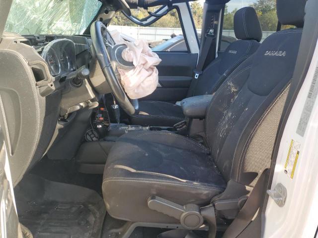 Jeep Wrangler Sahara Image 8