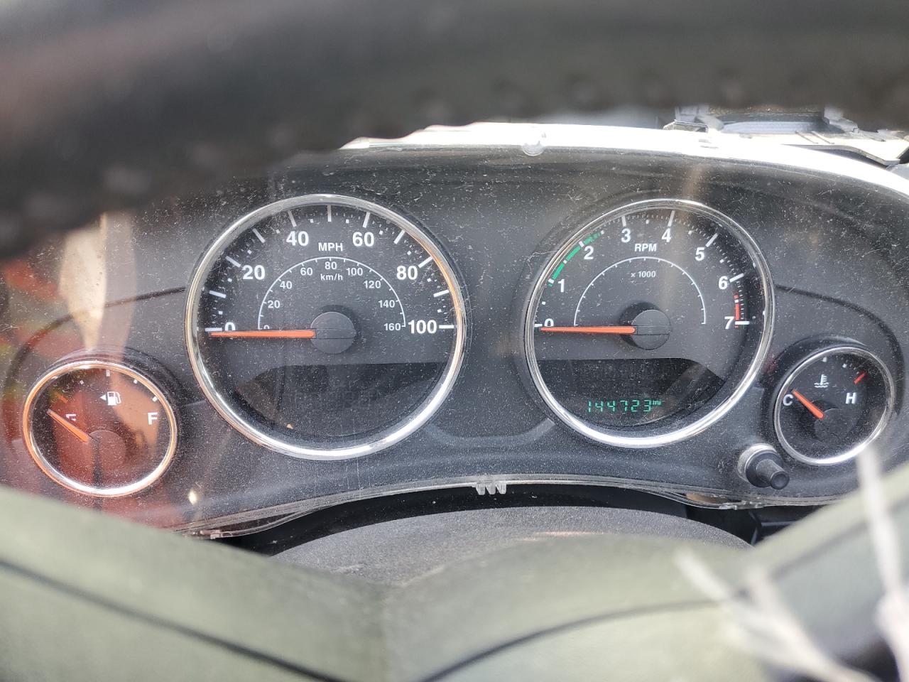 Jeep Wrangler Sahara Image 12