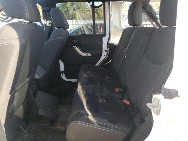 Jeep Wrangler Sahara Image 7