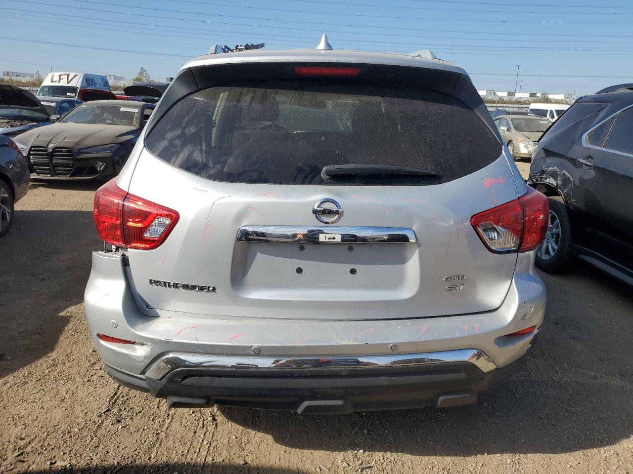 Nissan Pathfinder Sv Image 13