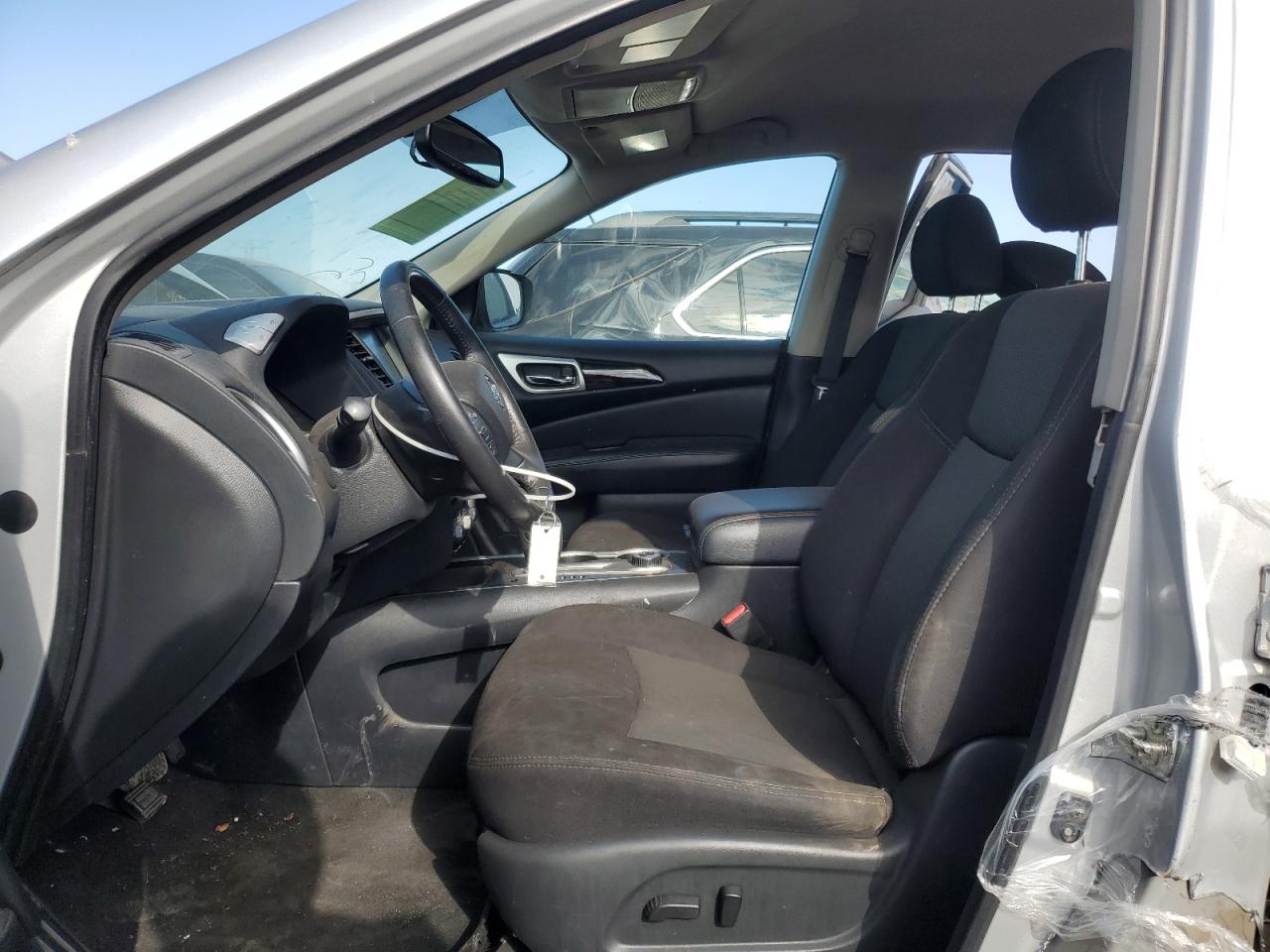 Nissan Pathfinder Sv Image 11