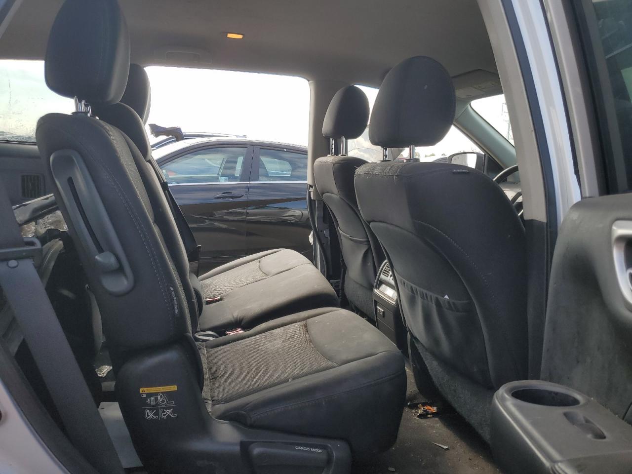 Nissan Pathfinder Sv Image 9