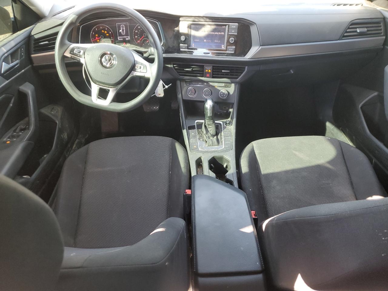 Volkswagen Jetta S Image 10