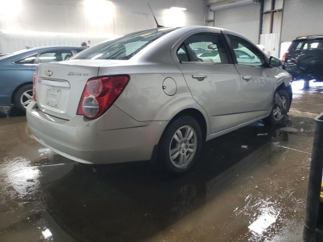 Chevrolet Sonic Lt Image 3