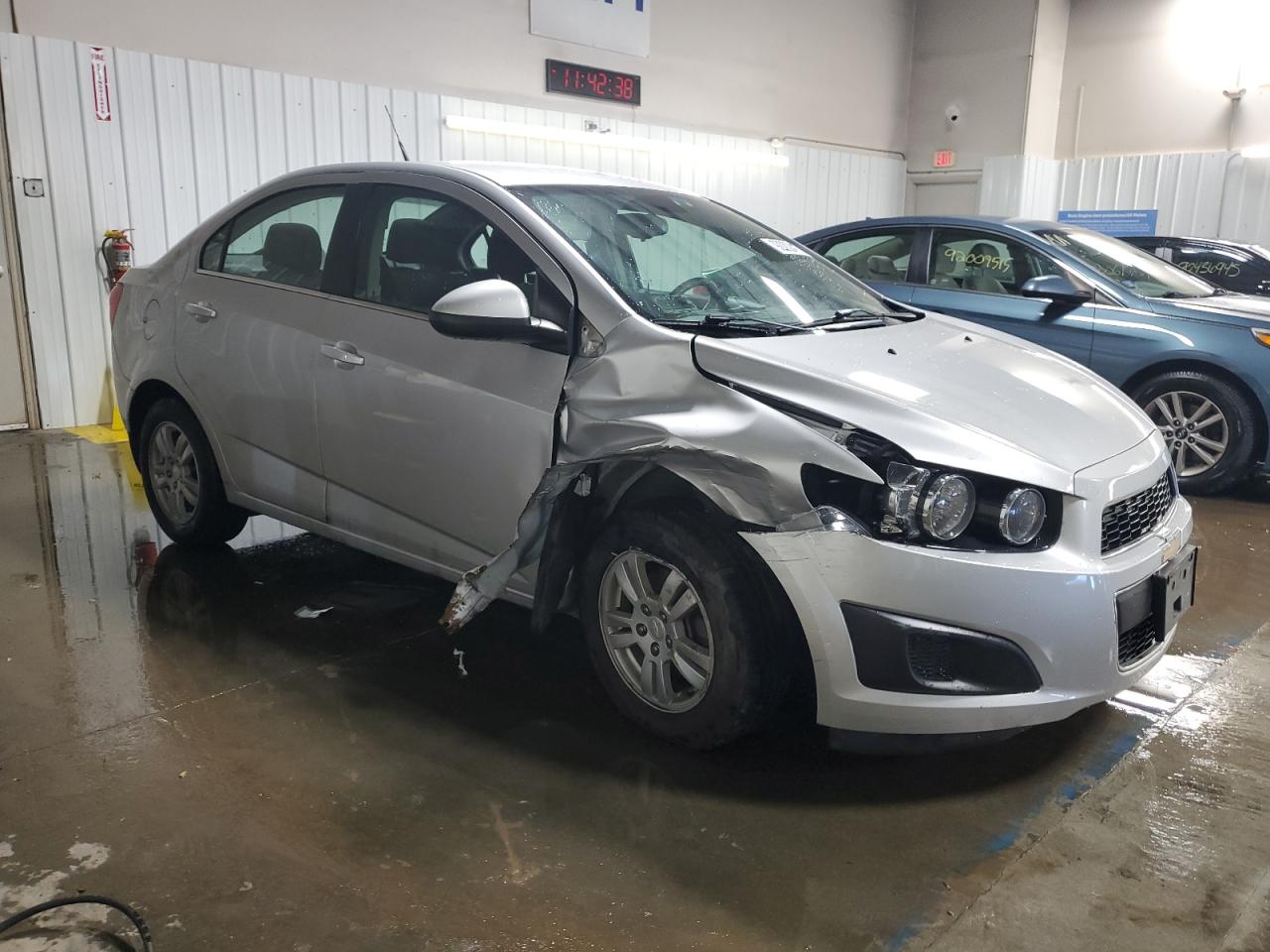 Chevrolet Sonic Lt Image 5