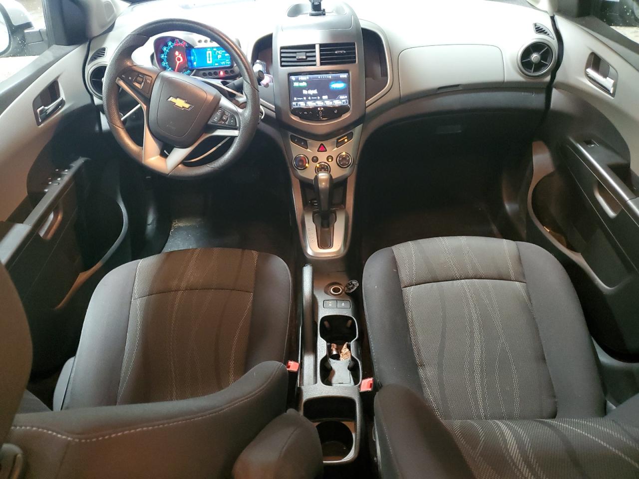 Chevrolet Sonic Lt Image 4