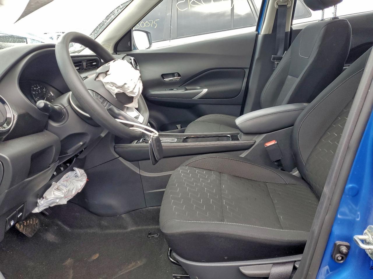 Nissan Kicks Sv Image 3