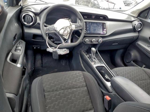 Nissan Kicks Sv Image 8