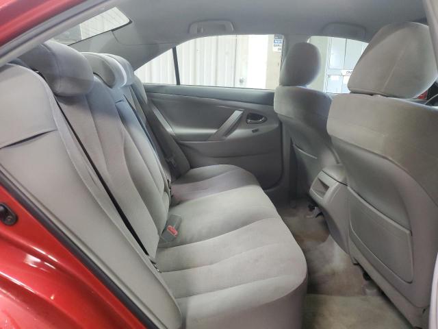 Toyota Camry Base Image 9