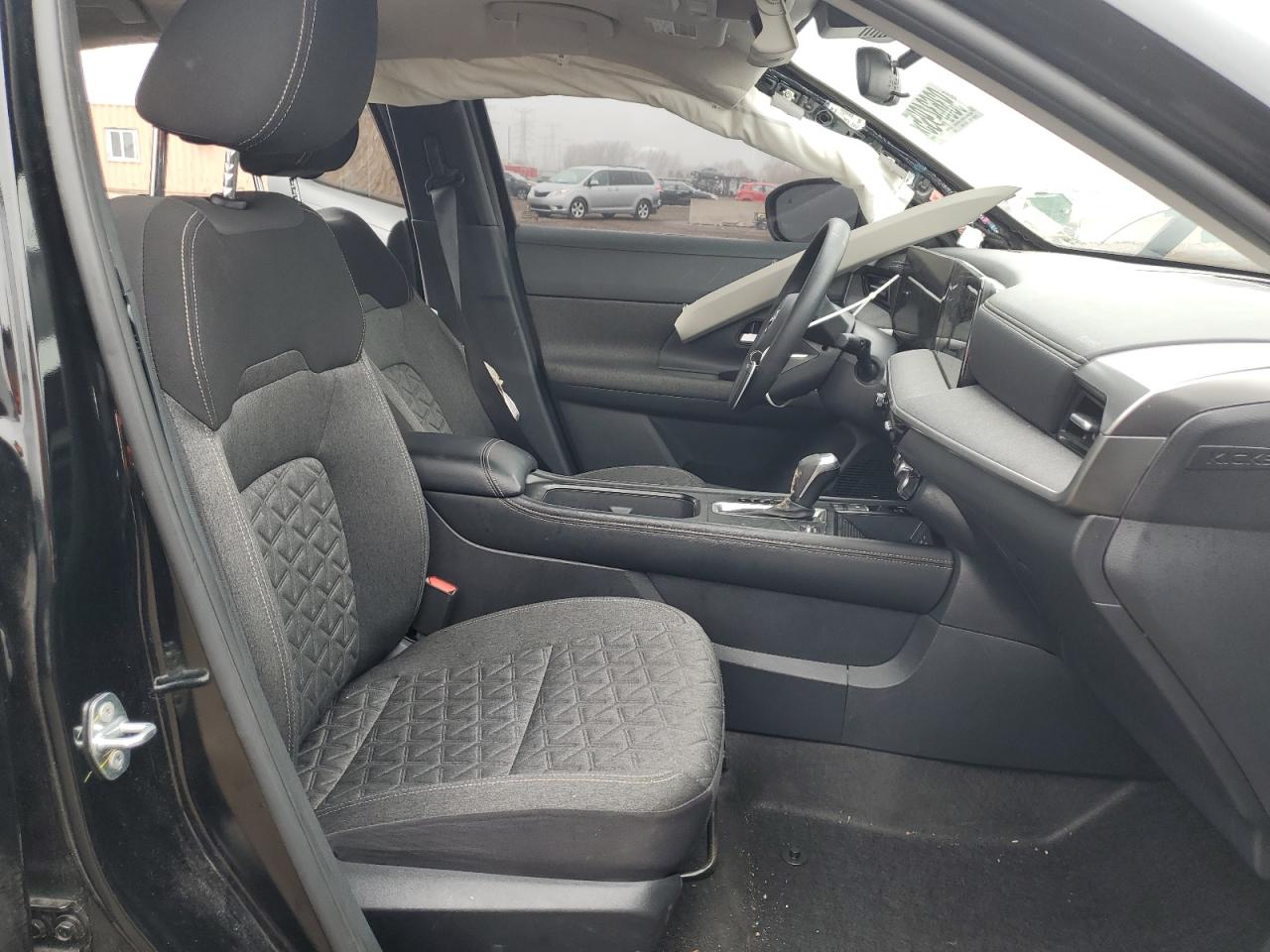 Nissan Kicks Sv Image 6