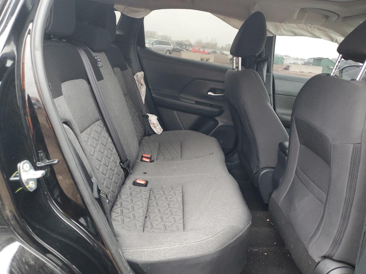 Nissan Kicks Sv Image 10