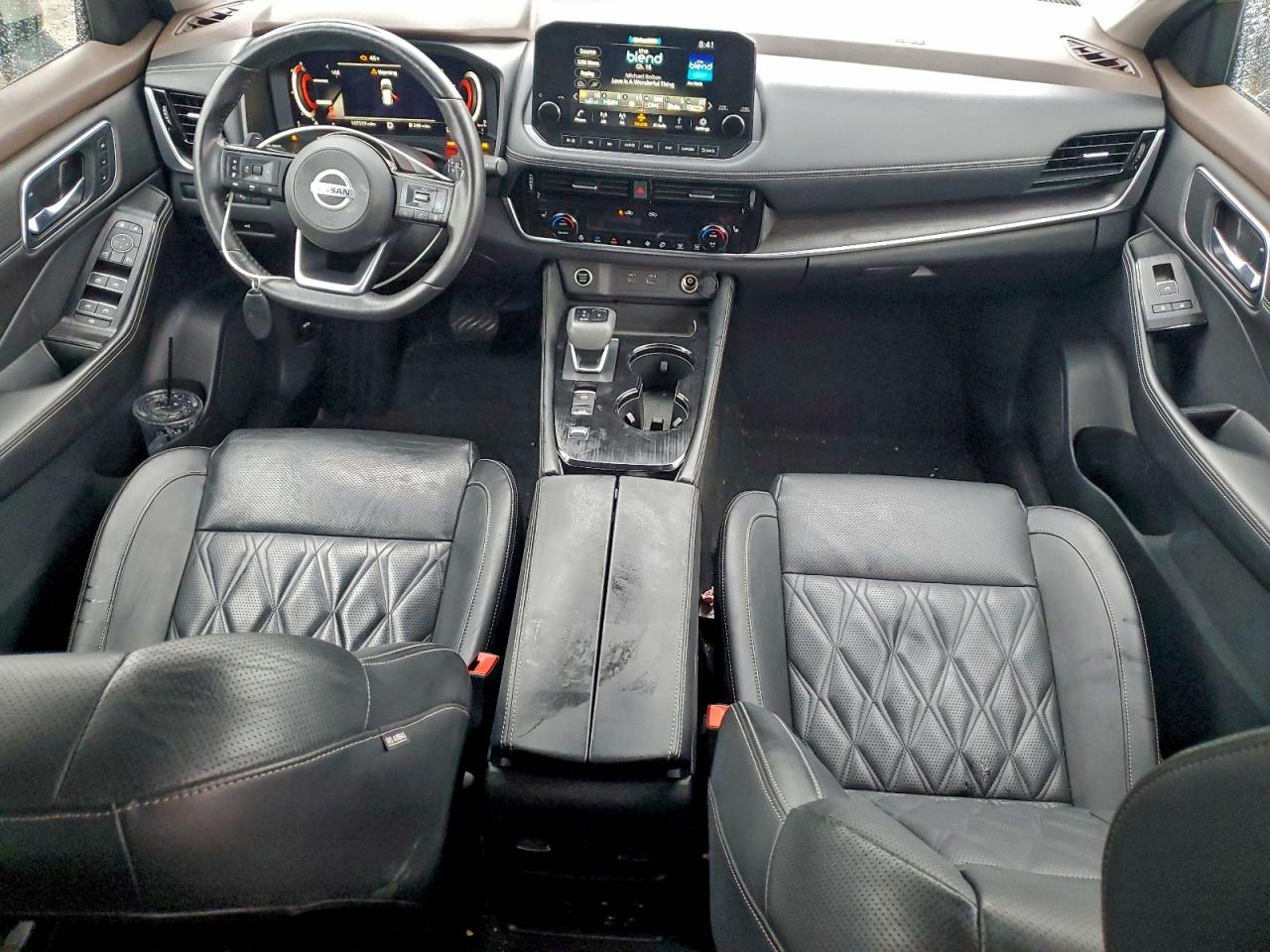 Nissan Rogue Platinum Image 11