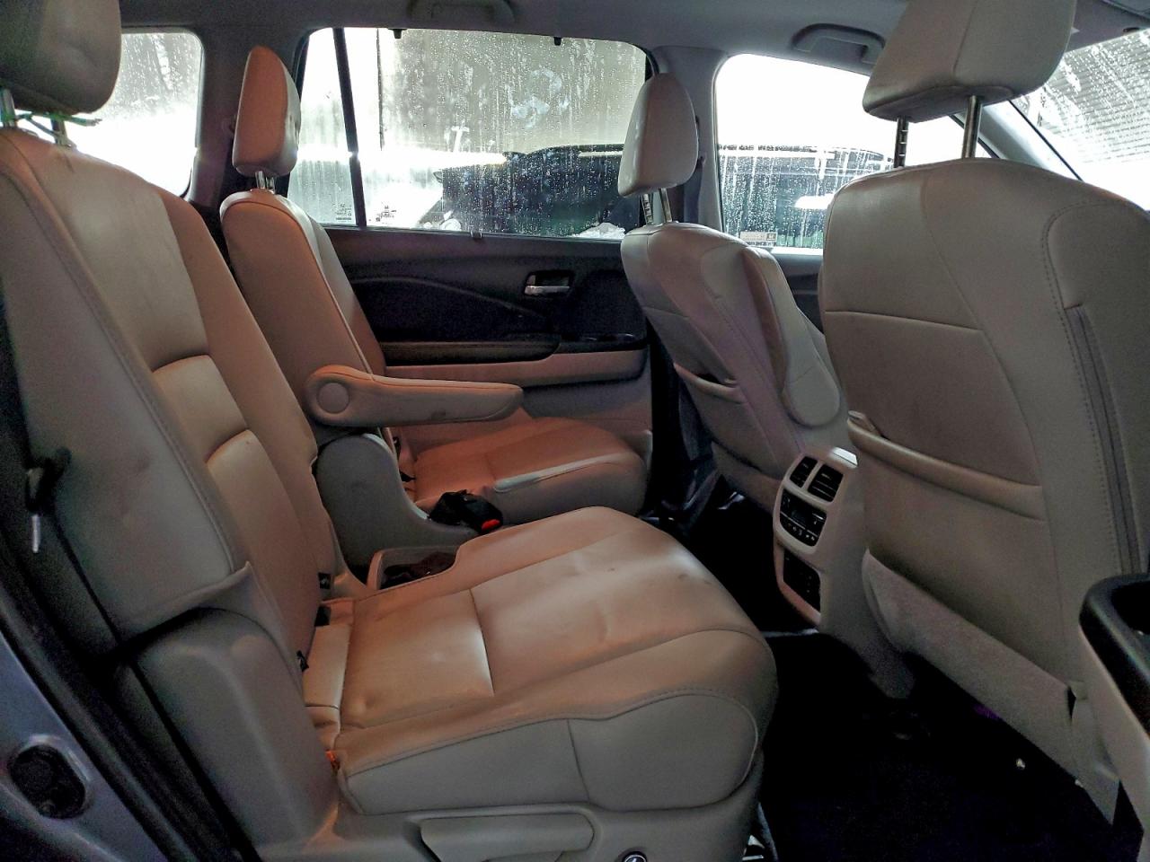 Honda Pilot Touring Image 11