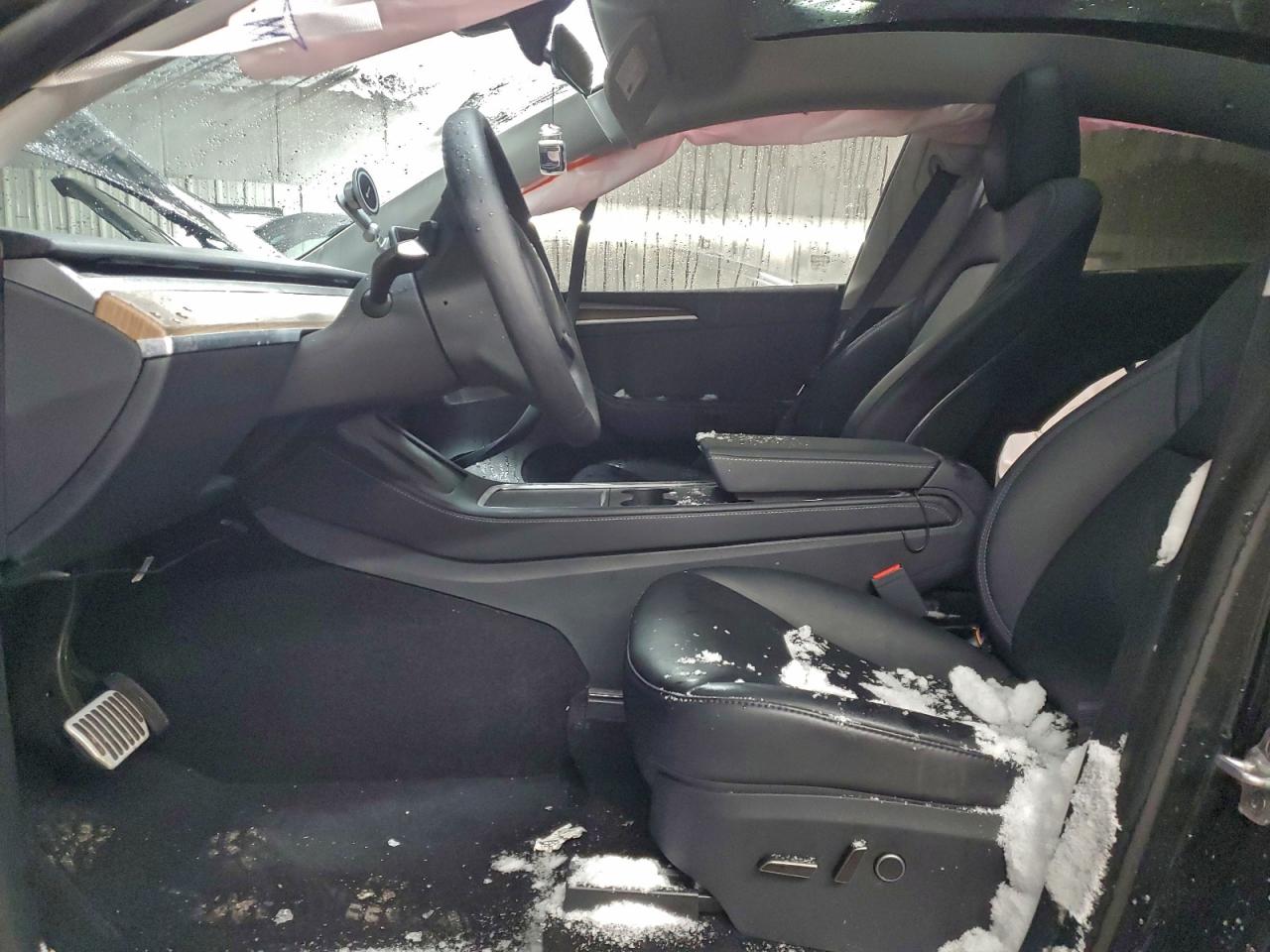 Tesla Model Y Image 9