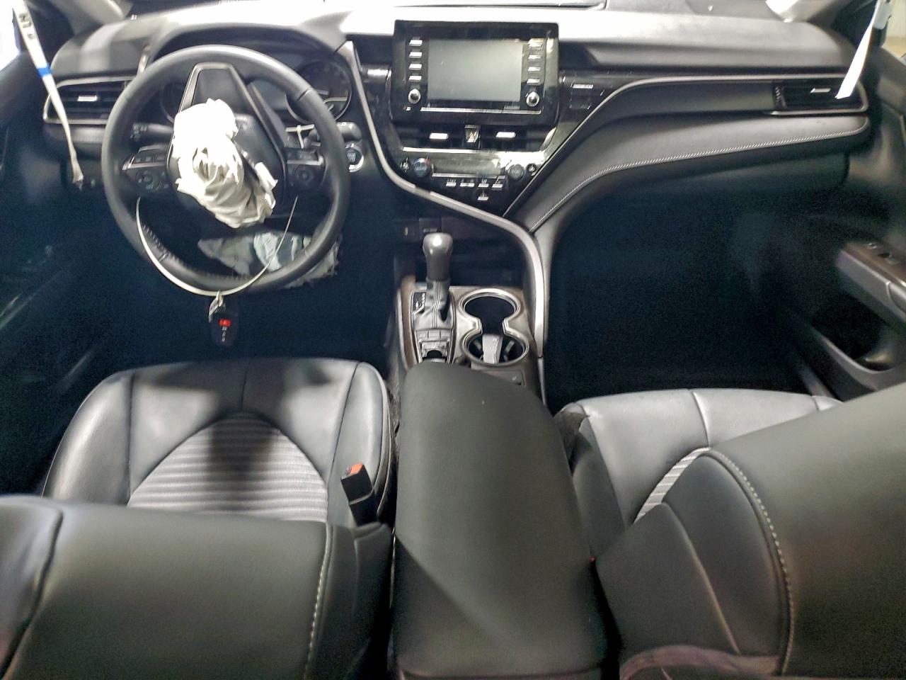 Toyota Camry Se Night Shade Image 8