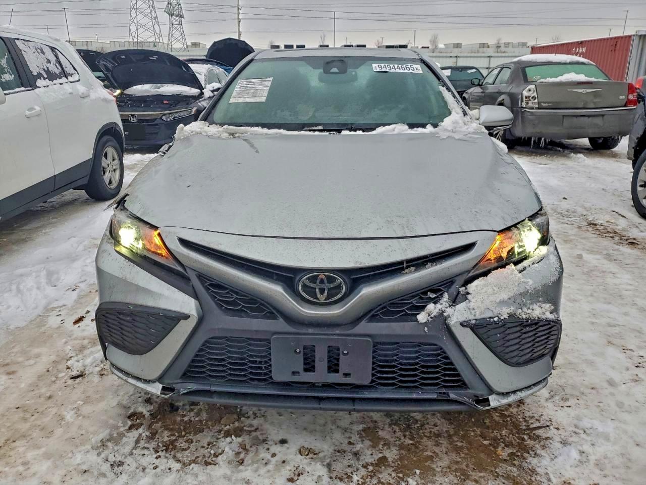 Toyota Camry Se Night Shade Image 5