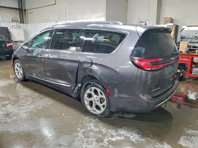 Chrysler Pacifica Limited Image 11