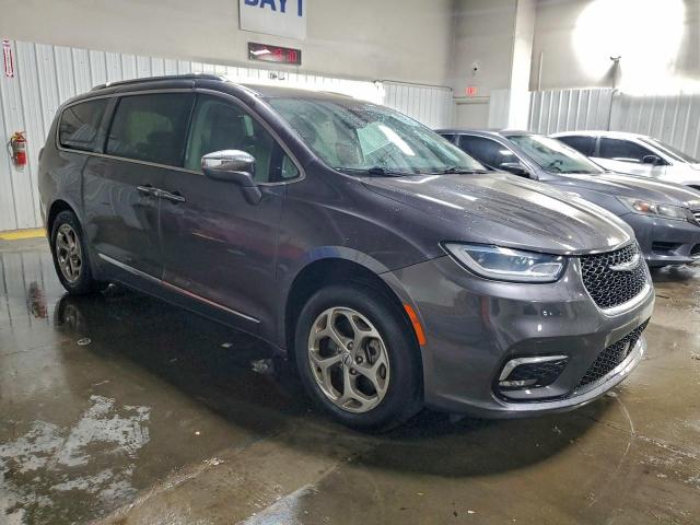 Chrysler Pacifica Limited Image 10