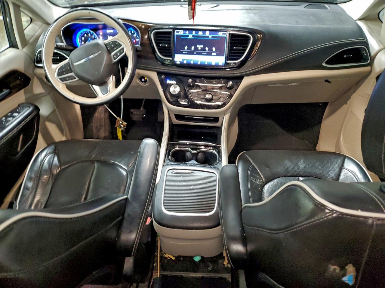 Chrysler Pacifica Limited Image 12