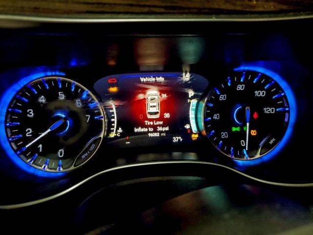 Chrysler Pacifica Limited Image 2