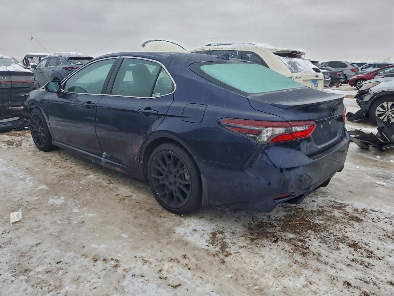 Toyota Camry Se Image 2