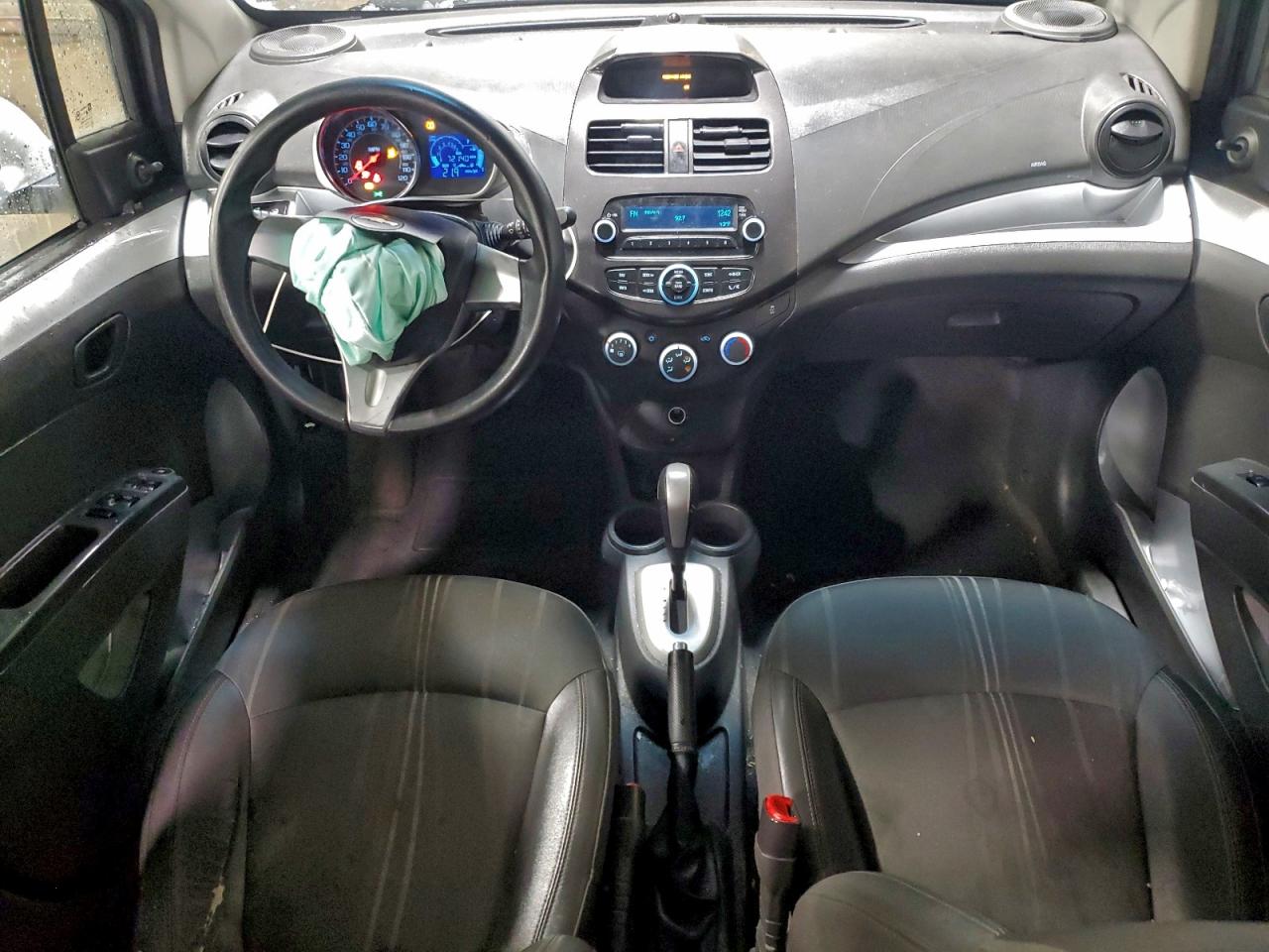 Chevrolet Spark Ls Image 11