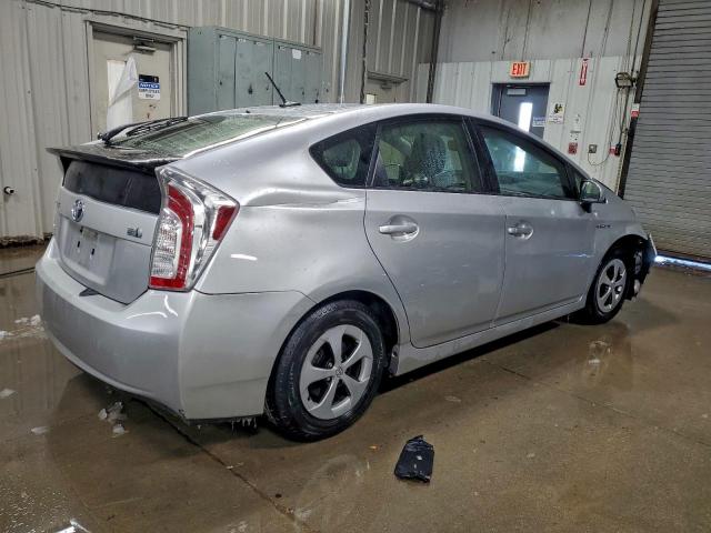 Toyota Prius Image 12