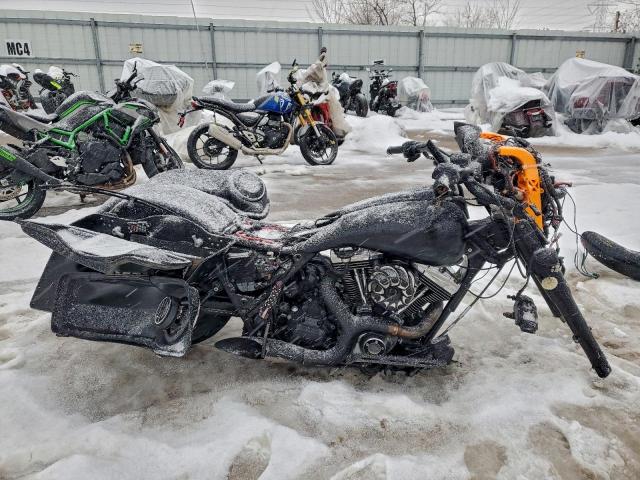  Salvage Harley-Davidson Streetglid