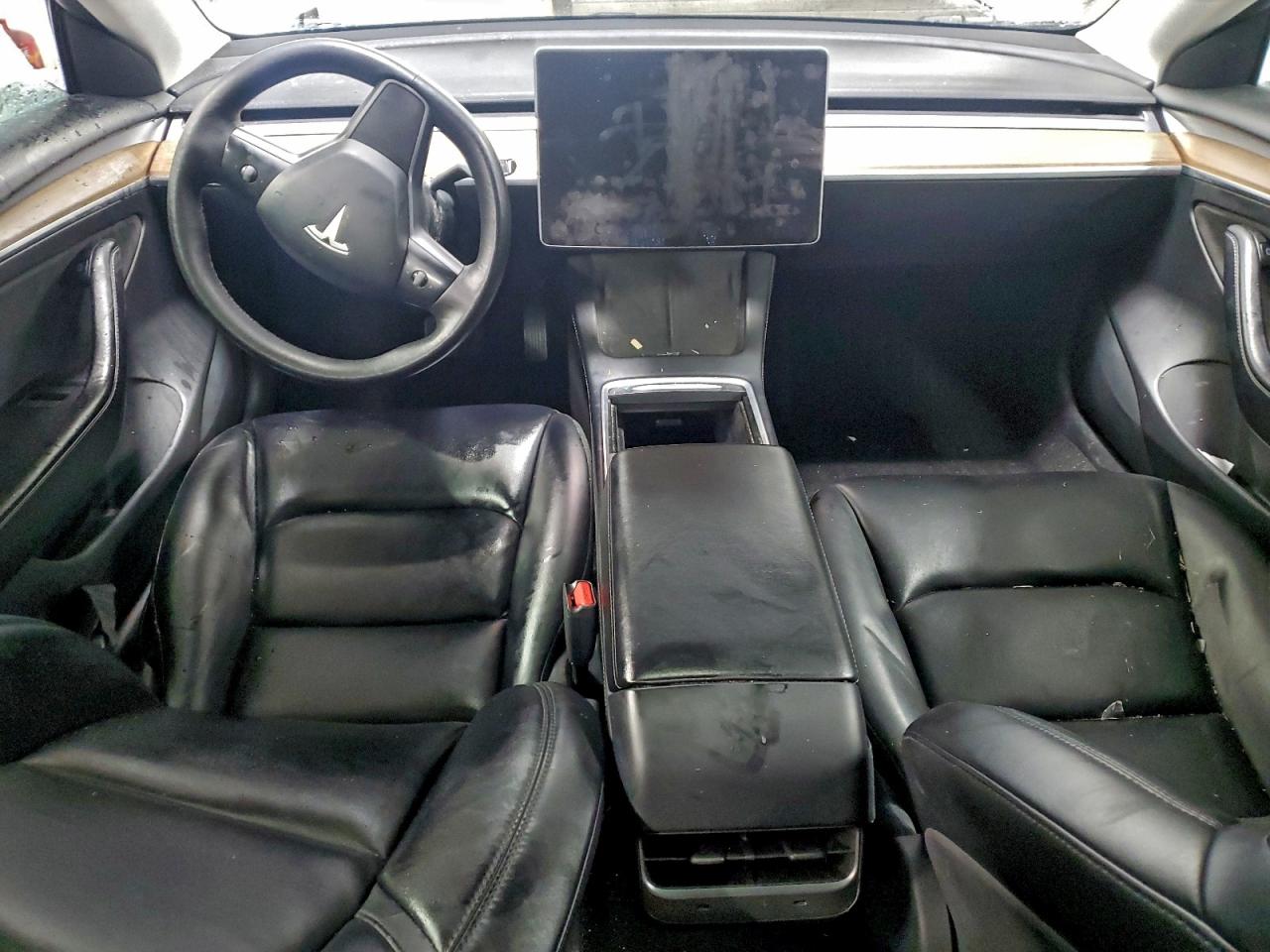 Tesla Model 3 Image 6
