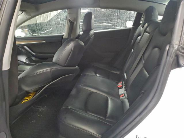 Tesla Model 3 Image 3