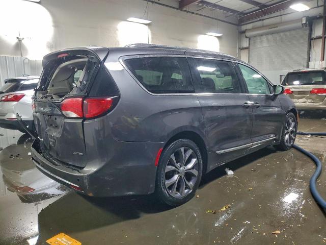 Chrysler Pacifica Limited Image 11